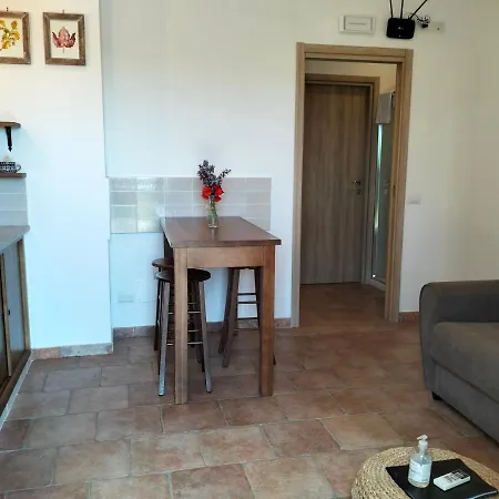 La Apartment *