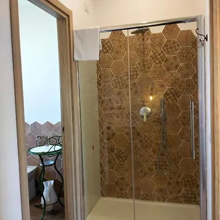Apartment La *